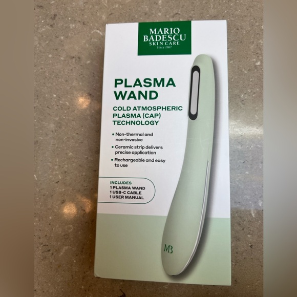 New in box! Mario Badescu Plasma Wand for great skin at home! Two plasma modes!